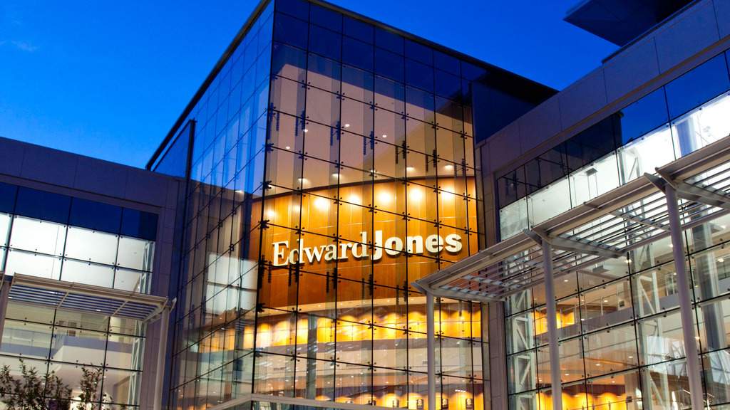Edward Jones - Financial Advisor: Tyge C Olson, CFP® — photo 1