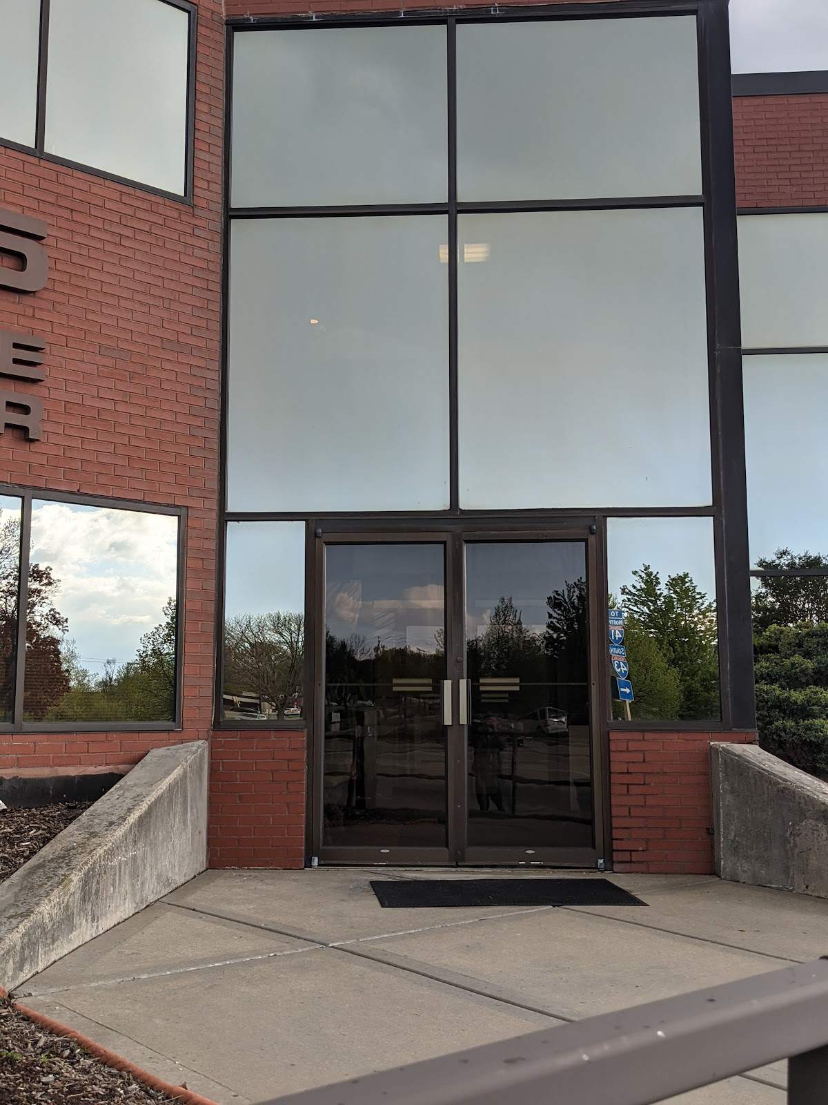 Longo Chiropractic and Deep Tissue Laser Center of Milwaukee — photo 1