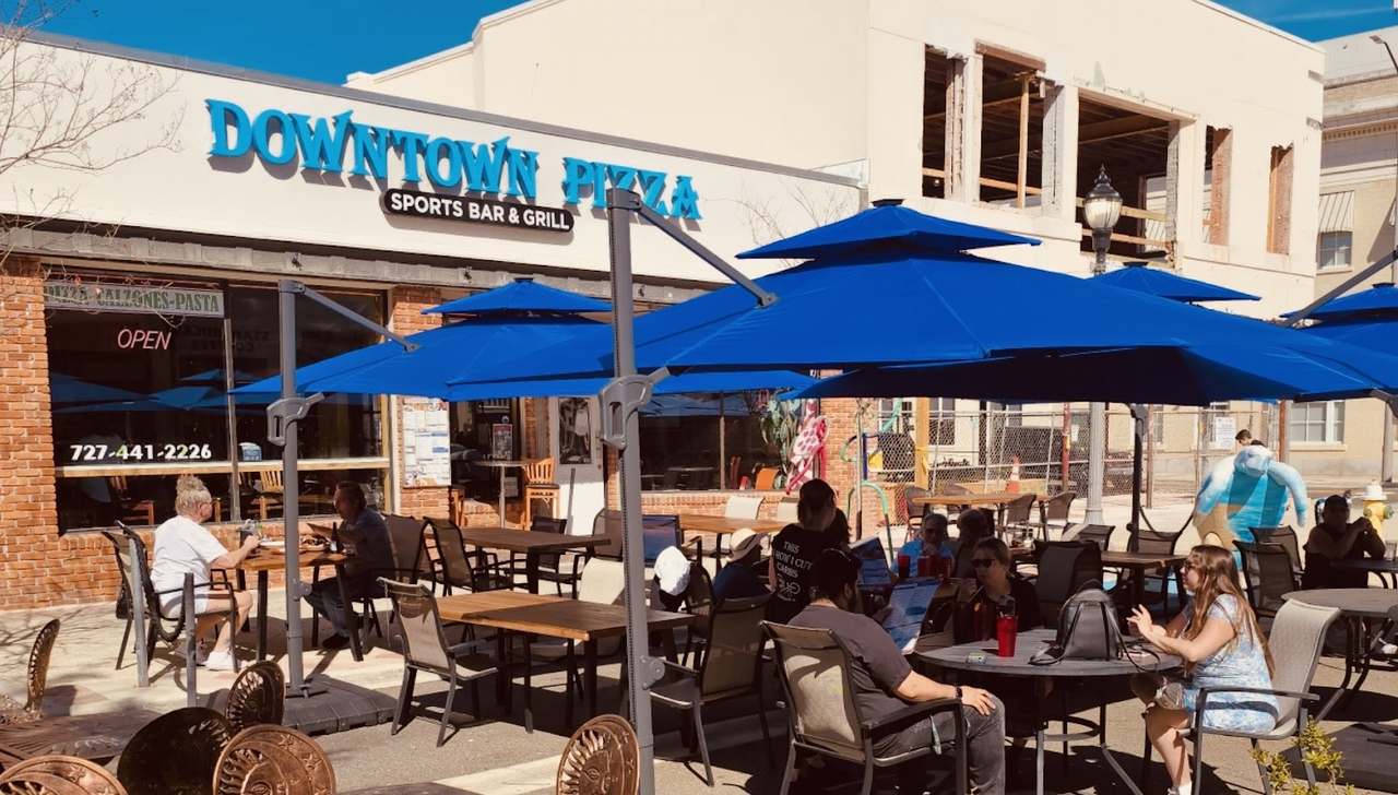 Downtown Pizza Sports Bar and Grill — photo 1