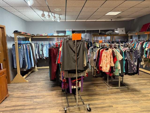 Thrift for Hope — photo 1