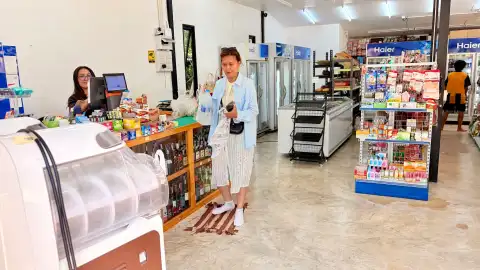 Koh mak square local mart — photo 2