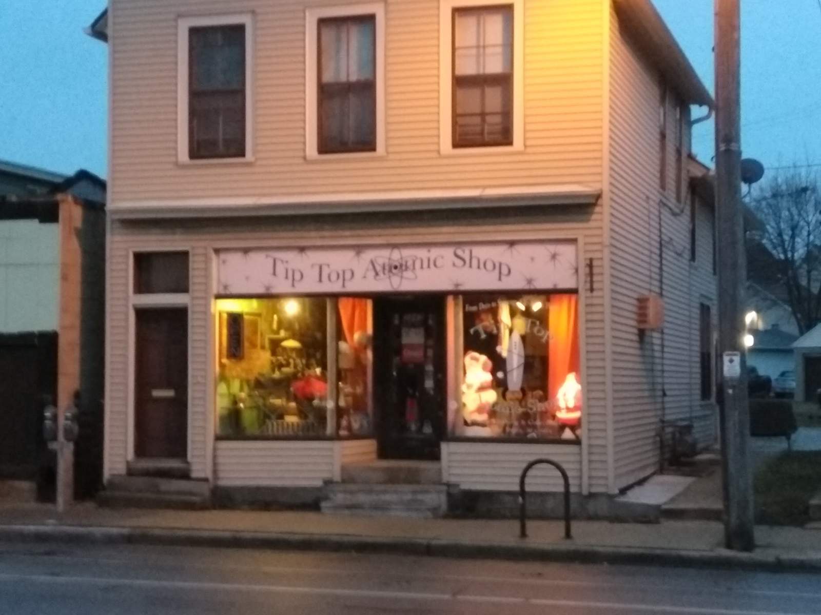 Tip-Top Atomic Shop — photo 3