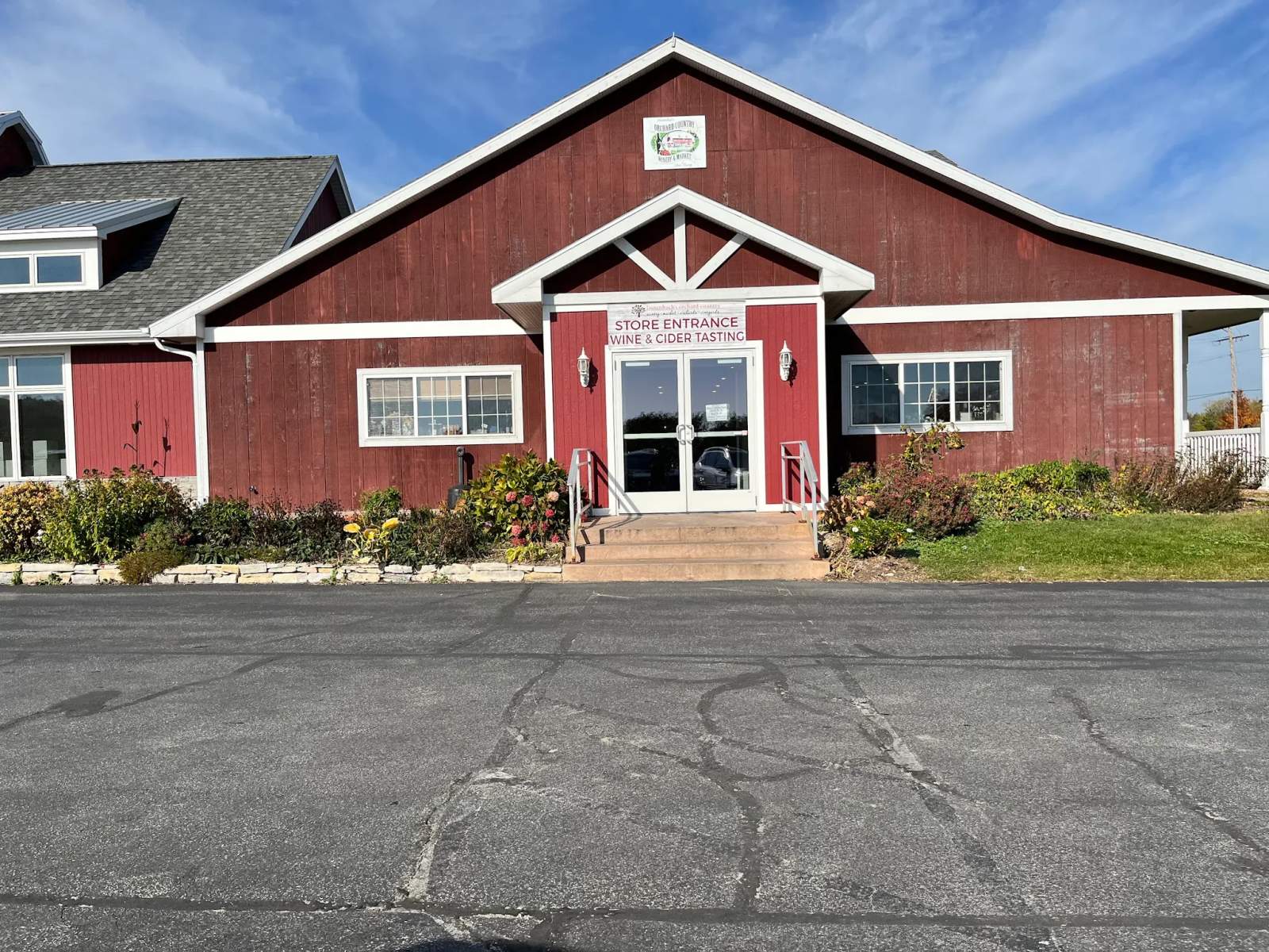 Lautenbach's Market, Winery & Cider Co — photo 3
