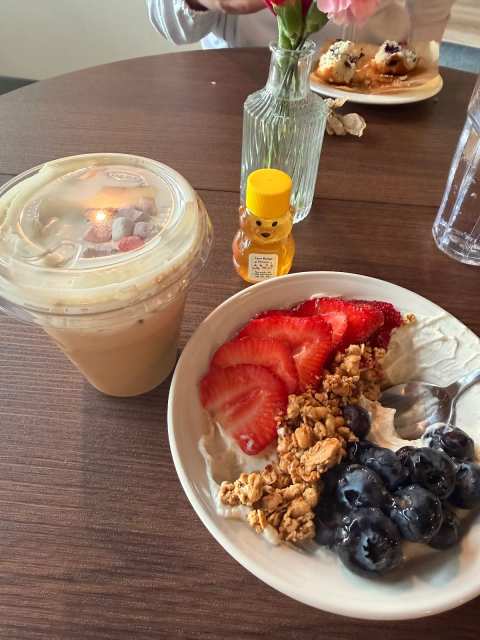 Local Buzz Coffee House — photo 2