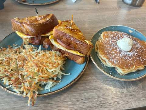 Honey Berry Pancakes & Cafe — photo 3