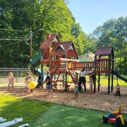 School On the Green — photo 2