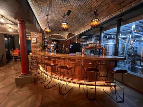 Tuk Tuk Microbrewery & Bistro — photo 5