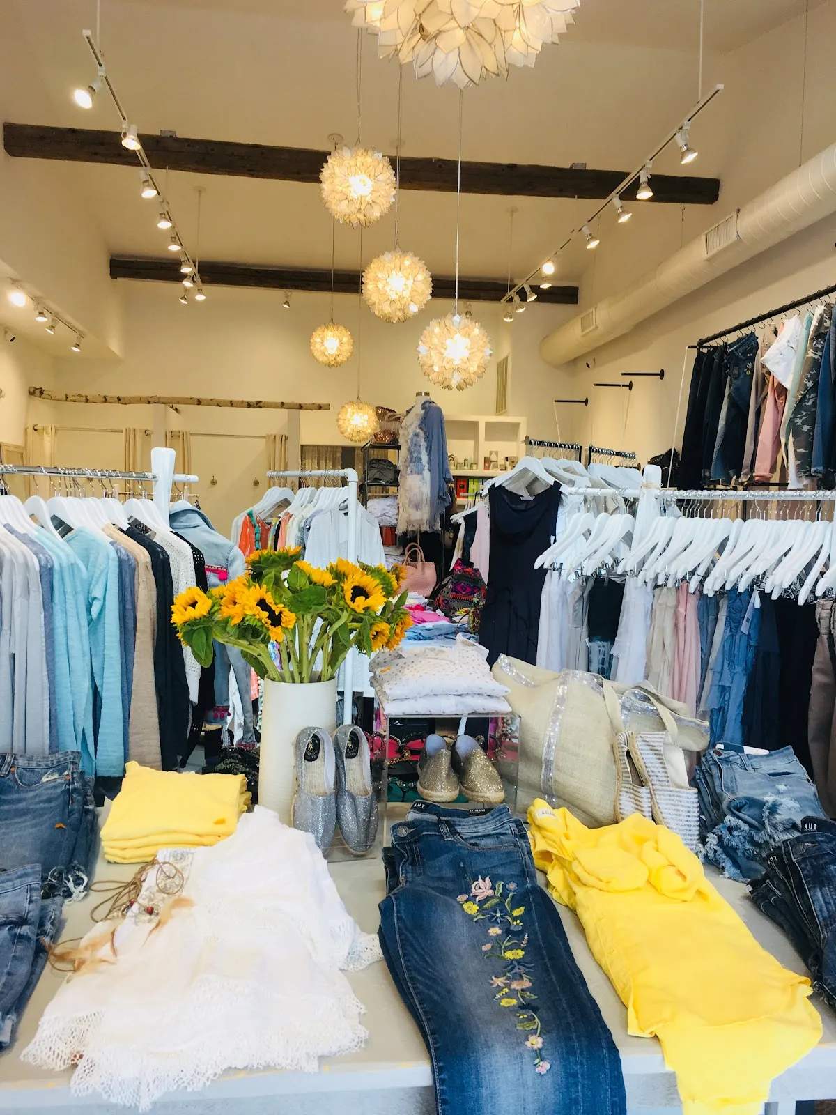 Shop Cathy B — photo 1