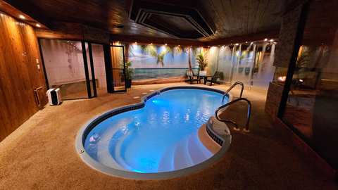 Sybaris Pool Suites Mequon — photo 3