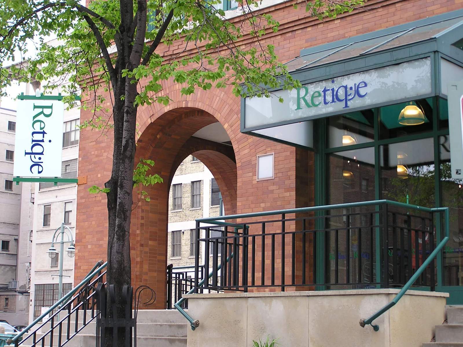 Retique Store — photo 1