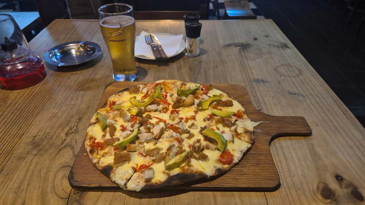 Bombshelter Restaurant and Bar — photo 2