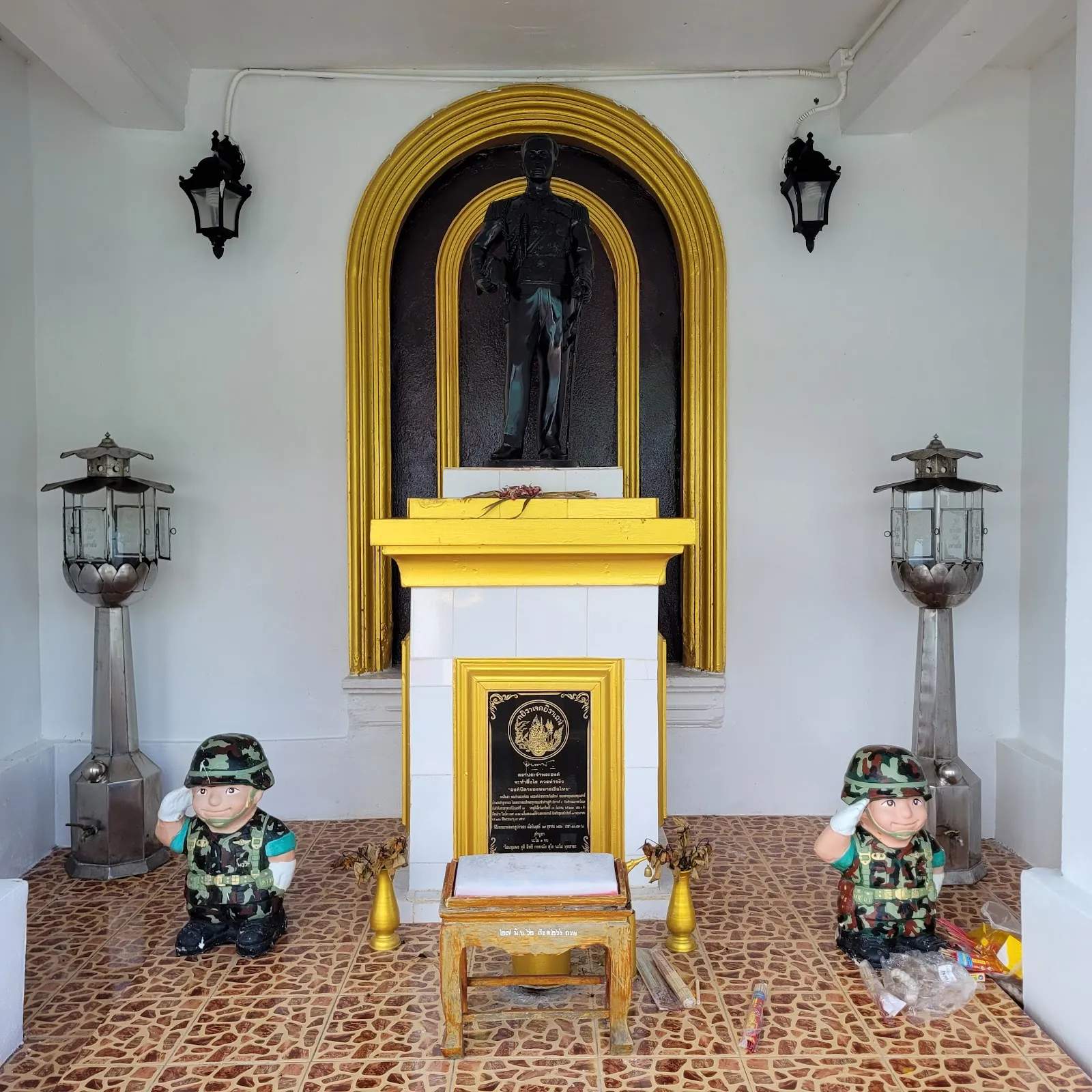 ศาลกรมหลวงชุมพรเขตอุดมศักดิ์ — photo 3