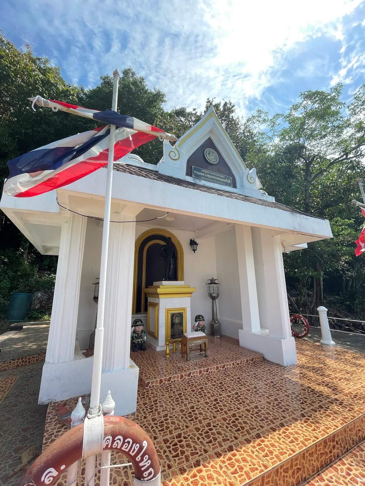 ศาลกรมหลวงชุมพรเขตอุดมศักดิ์ — photo 1