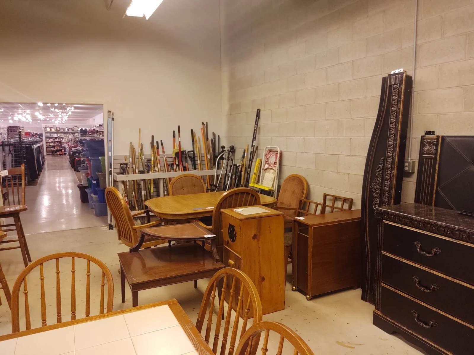 Ultimate Thrift — photo 3