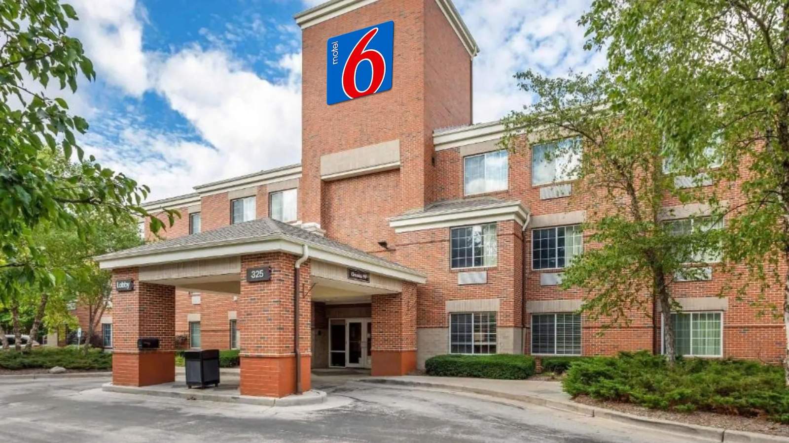 Motel 6 Milwaukee Brookfield, WI — photo 1