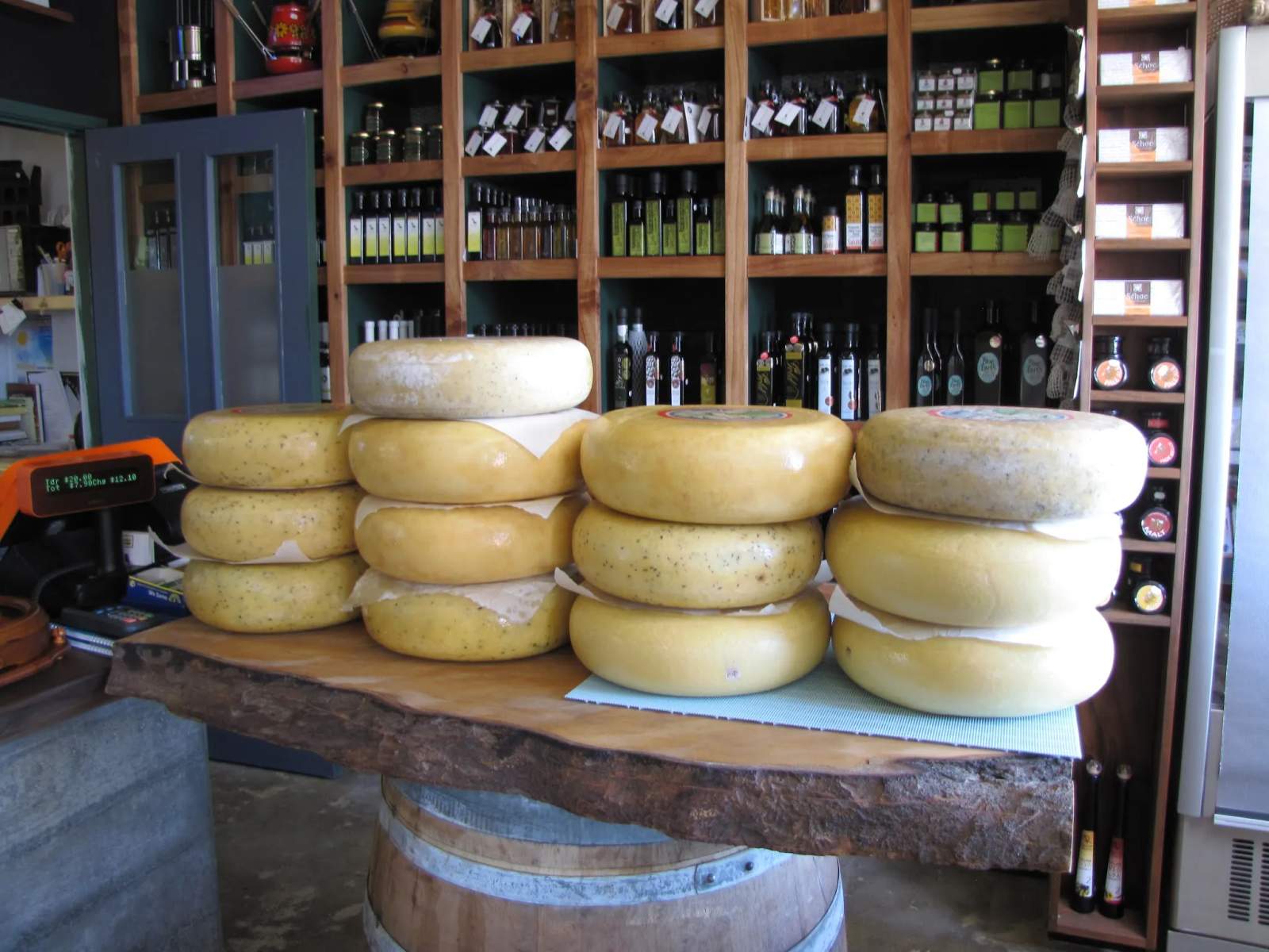 C’est Cheese - Artisan Cheese & Deli — photo 2