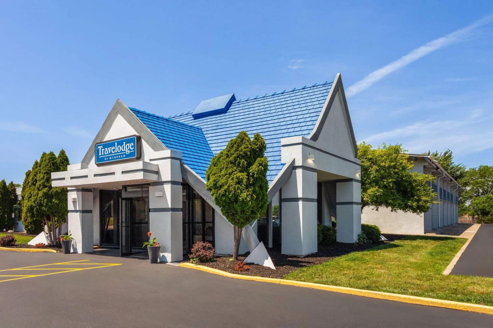 Travelodge by Wyndham Milwaukee — photo 1