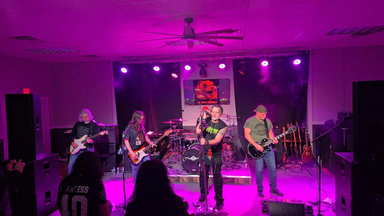 Shotzy's Country Rock Bar — photo 2