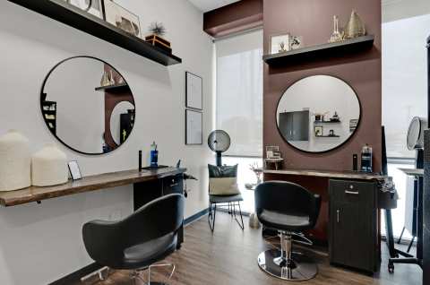 Phenix Salon Suites of Greenfield — photo 2