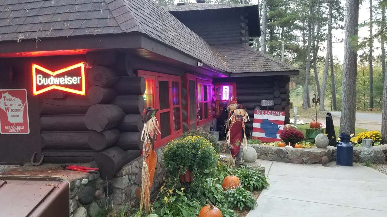 Burnt Bridge Tavern — photo 1