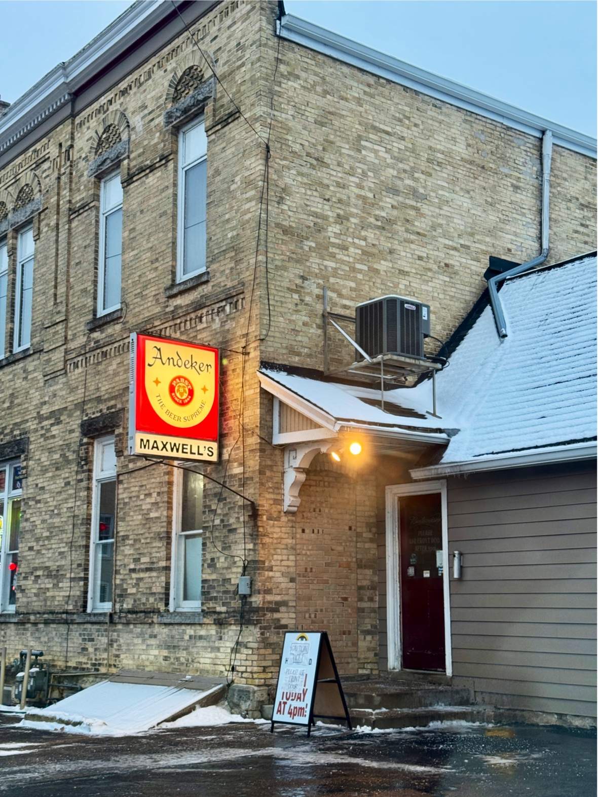 Maxwell's — photo 4