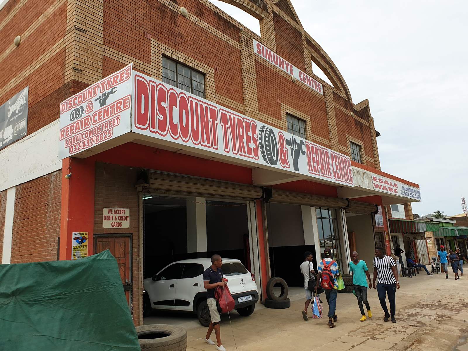 Discount Tyres & Repair Centre — photo 1