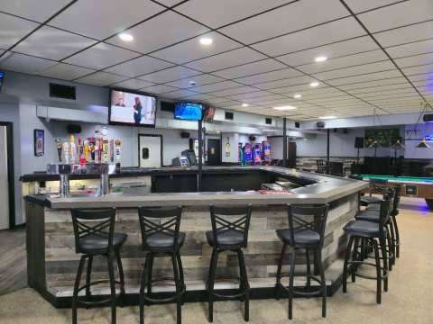 CJ'S on Main — photo 4