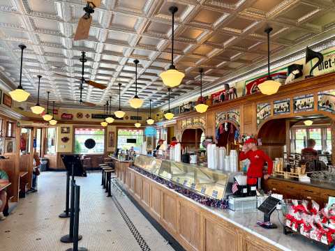 South Pier Parlor — photo 3