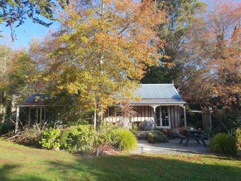 Bumblebee Cottage — photo 3