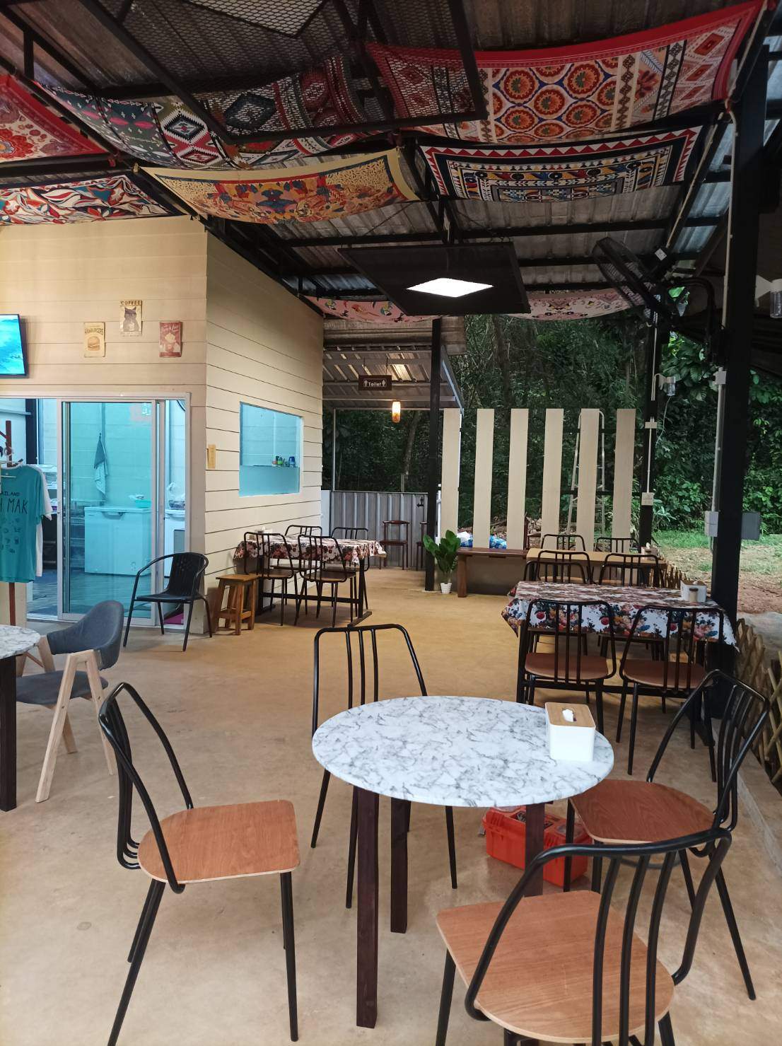 Mono's Terrace Food&Drinks — photo 1