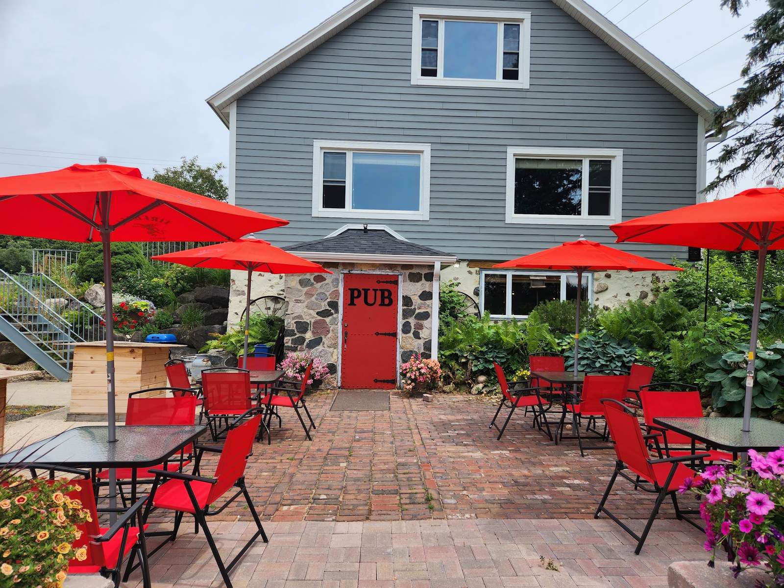 Down Slope Pub — photo 1