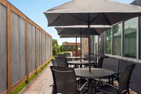 Fairfield by Marriott Inn & Suites Milwaukee West