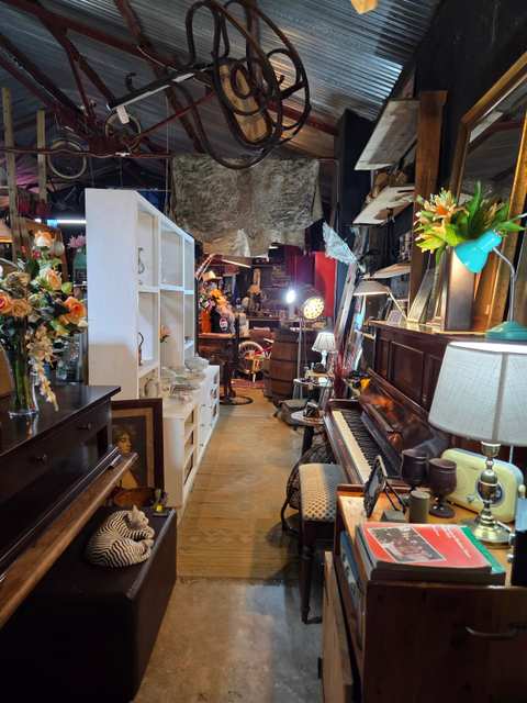 THE VINTAGE BARN BALLITO — photo 3