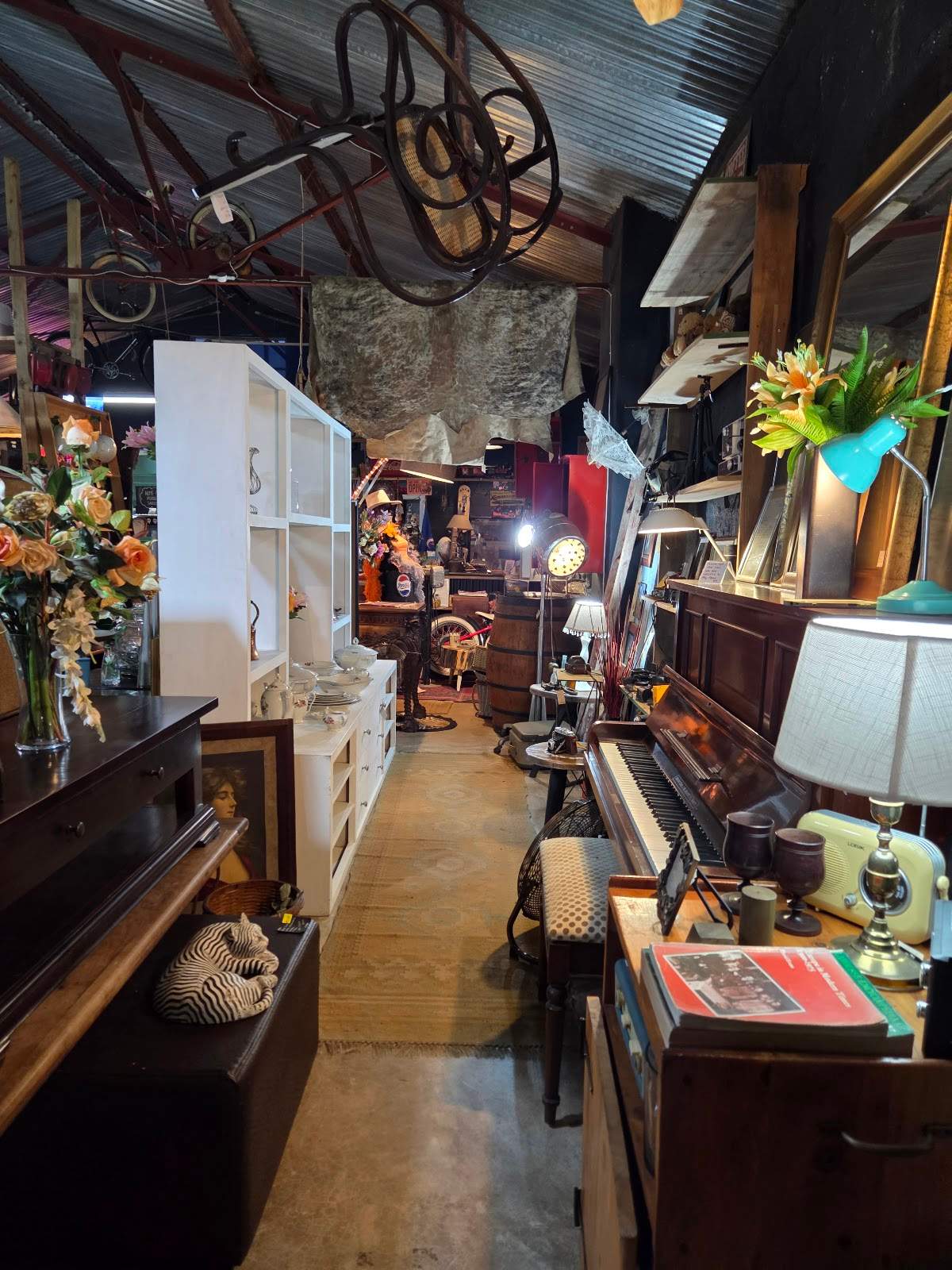 THE VINTAGE BARN BALLITO — photo 3