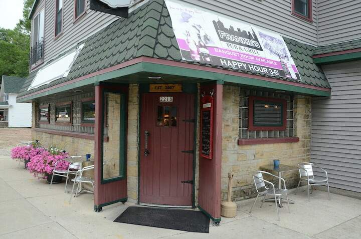 Frankie's Pub & Grill — photo 1