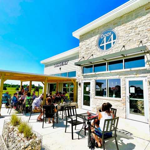 Parallel 44 Vineyard & Winery — photo 3