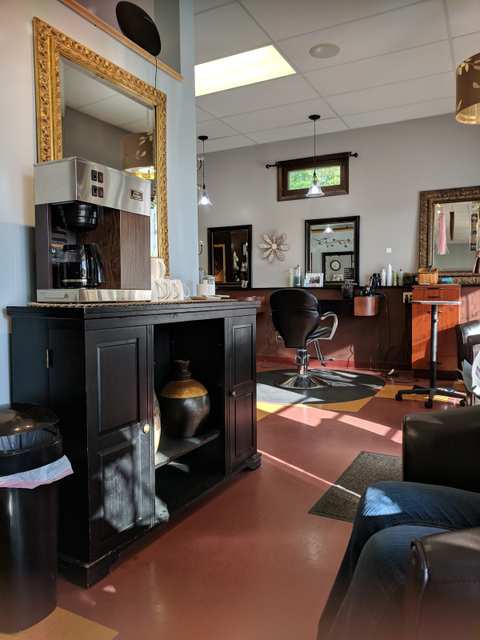 Wild Side Salon — photo 3
