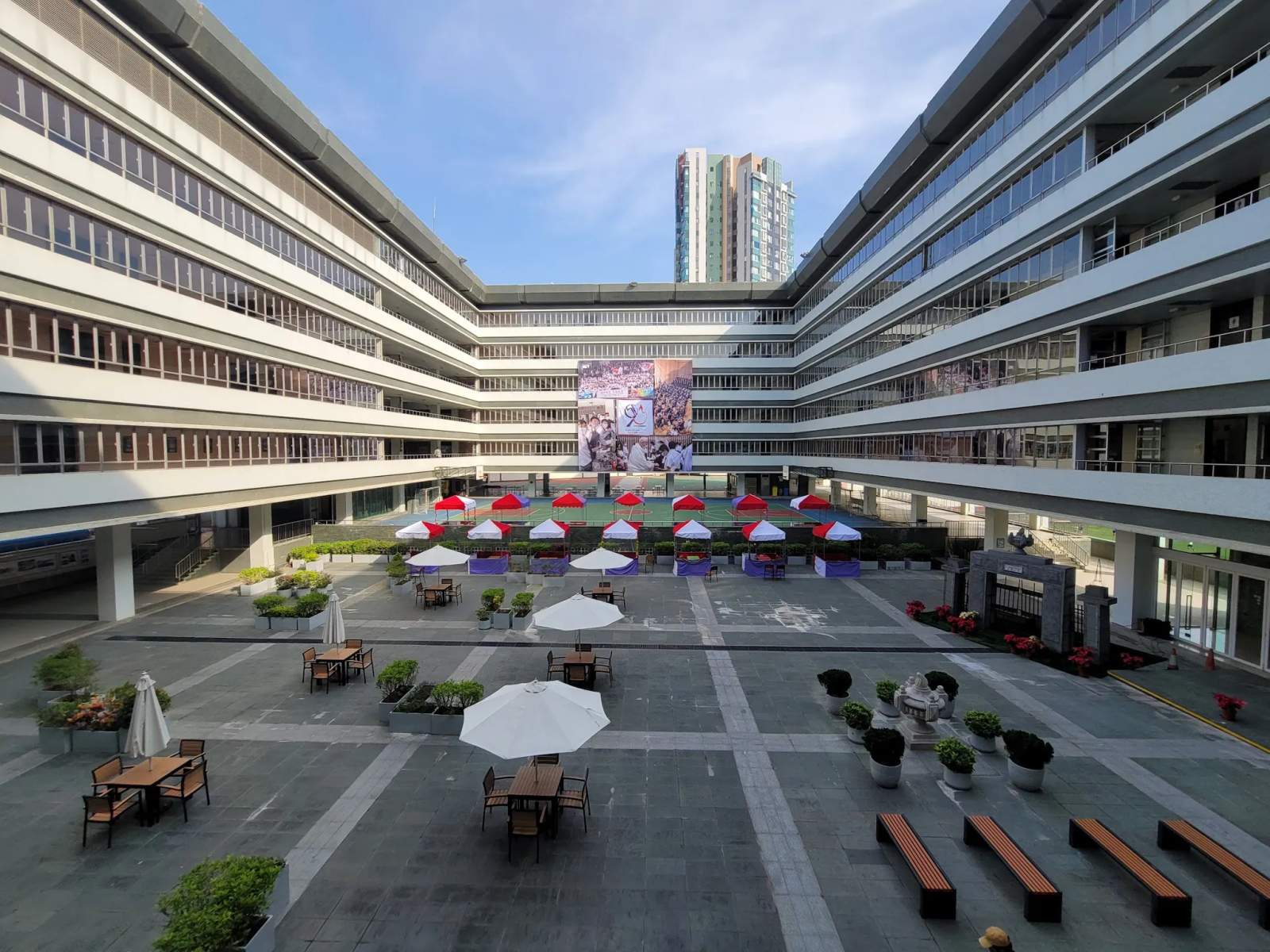 La Salle College — photo 2