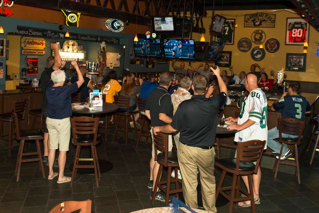 Antonio's Sports Bar & Grille