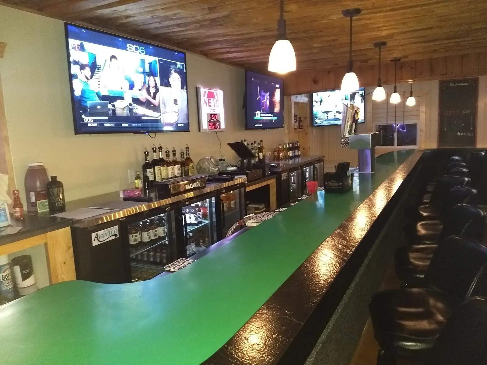 Lakehouse Bar and Grill — photo 1