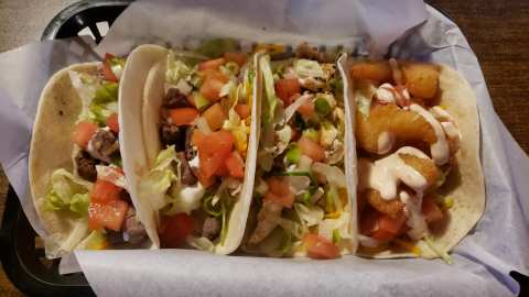 Lakehouse Bar and Grill — photo 2