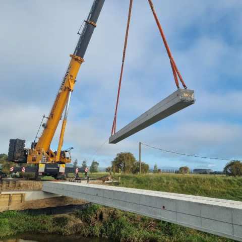Select Bridges — photo 3