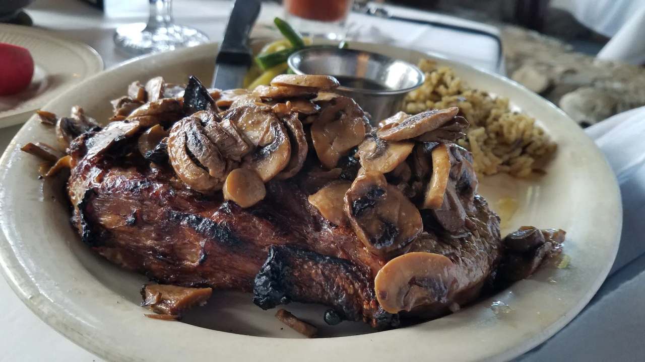 Donny's Glidden Lodge Restaurant — photo 2