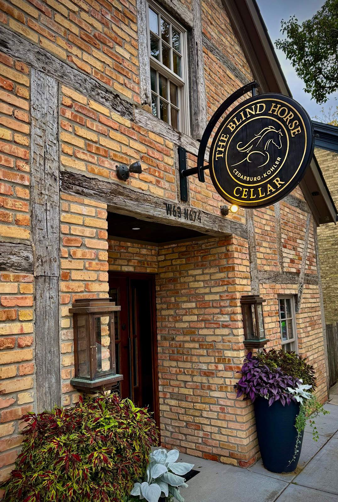 The Blind Horse Cellar — photo 4