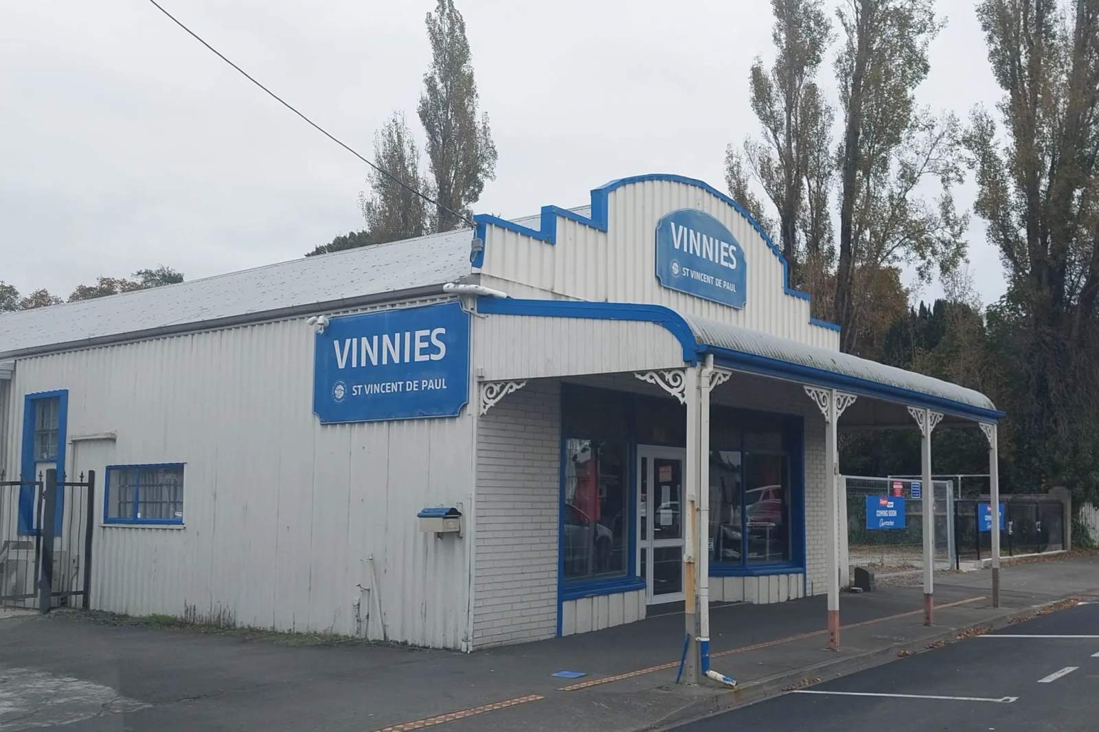 Vinnies Carterton — photo 1