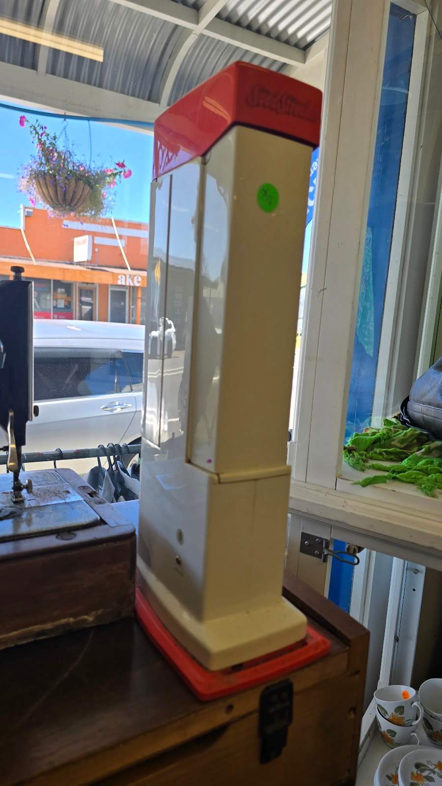 Vinnies Carterton — photo 3
