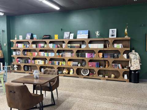 Verbosity Bookhouse — photo 5