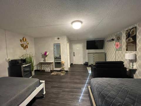 The Village Inn — photo 2