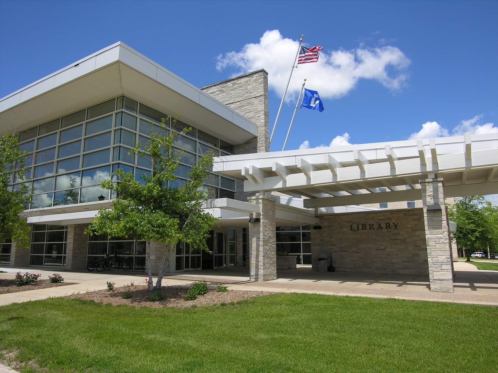 Menomonee Falls Public Library — photo 1