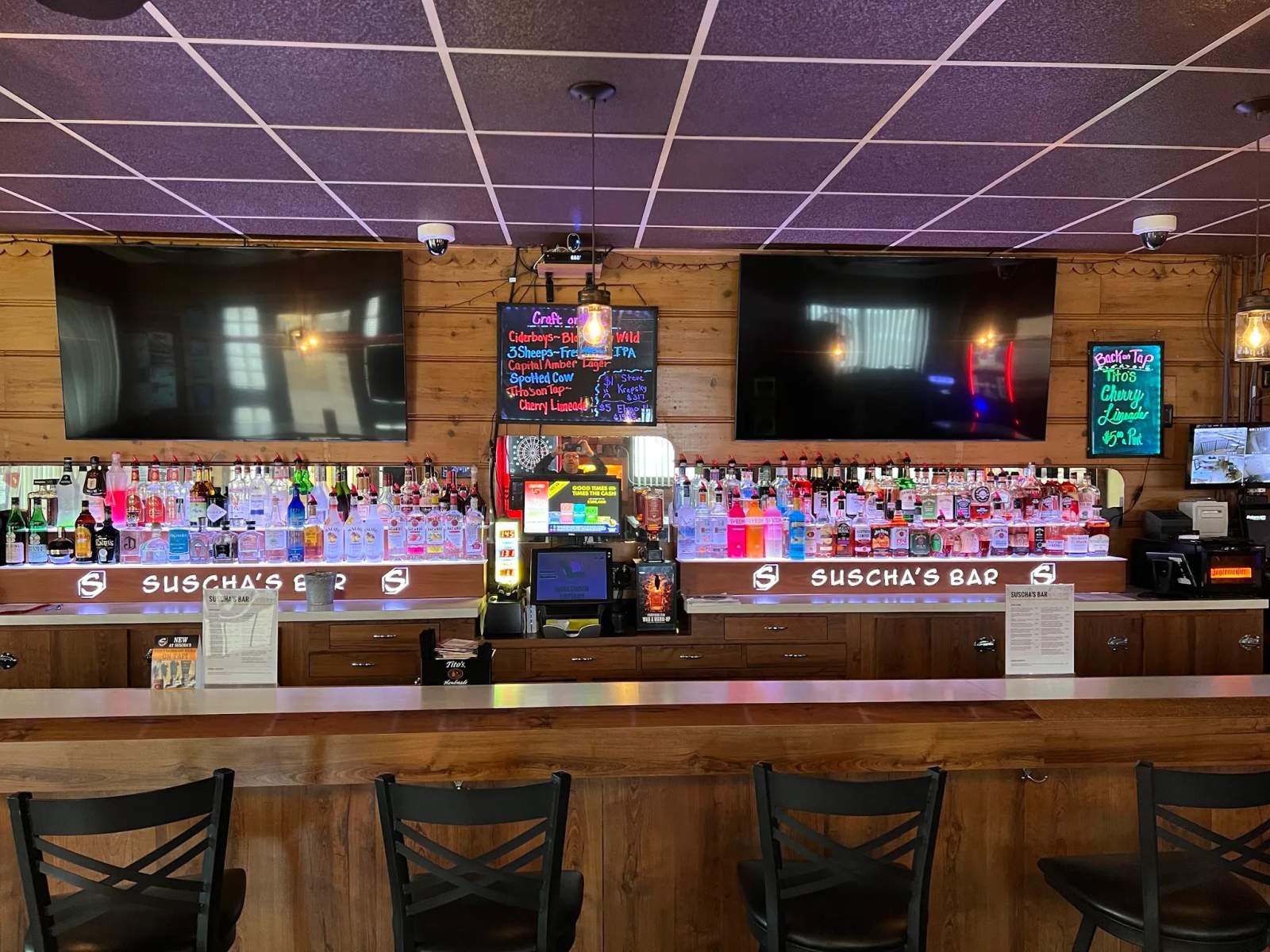 Suscha's Bar — photo 1